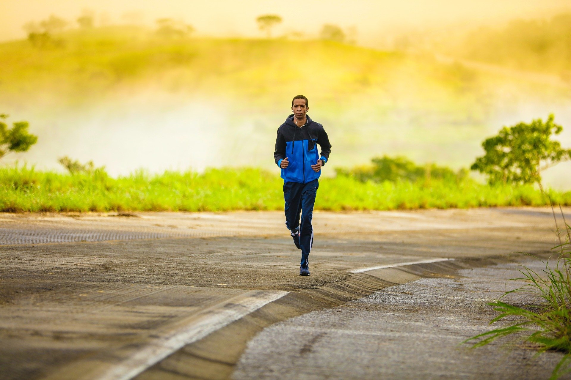 Should you run with or without glasses?
